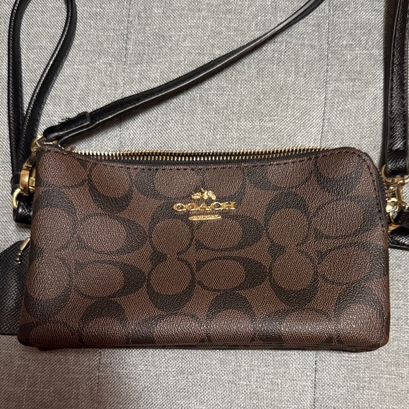 Coach Brown Signature Crossbody Wristlet with Black Strap - Picture 2 of 6